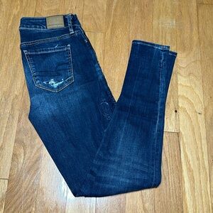 American Eagle Women's Distressed Skinny Jeans